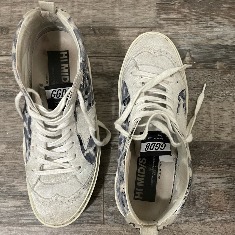 White and blue golden gooses!